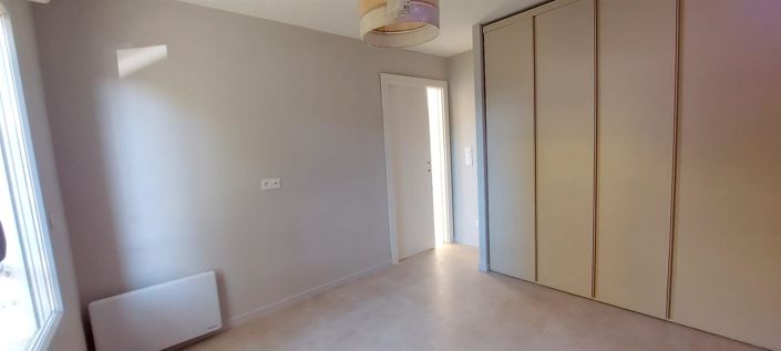 Image No.15-2 Bed House for sale