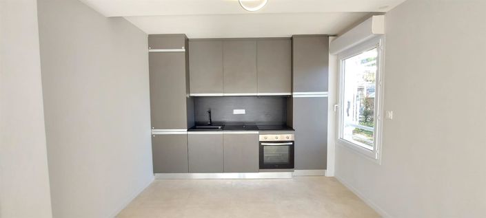 Image No.6-2 Bed House for sale