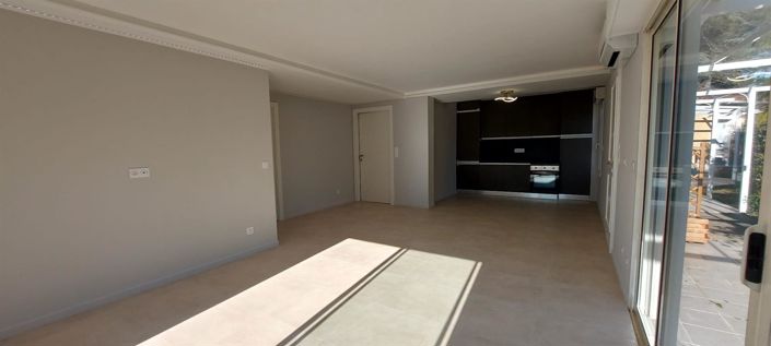 Image No.8-2 Bed House for sale