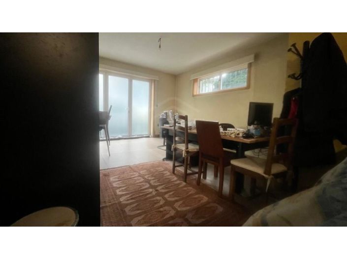 Image No.14-4 Bed House for sale