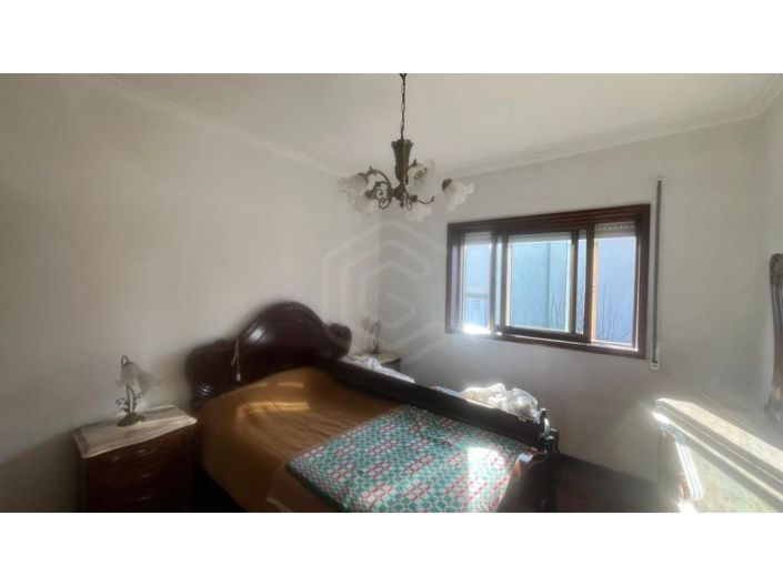 Image No.25-4 Bed House for sale