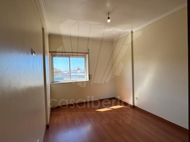 Image No.28-2 Bed Apartment for sale