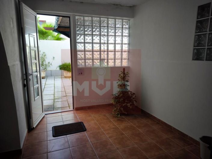 Image No.21-2 Bed House for sale