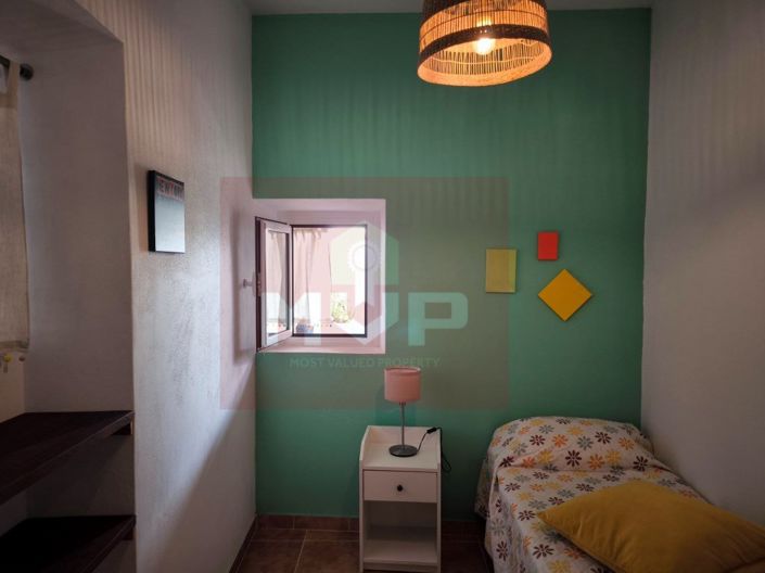 Image No.21-2 Bed House for sale