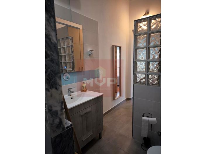 Image No.8-2 Bed House for sale