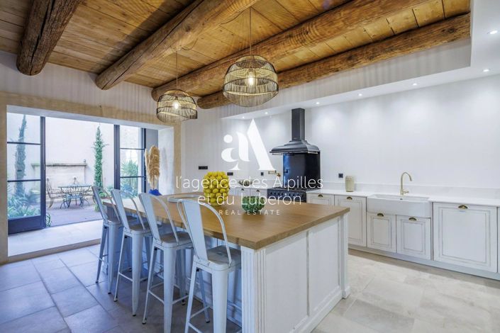 Image No.10-6 Bed House for sale