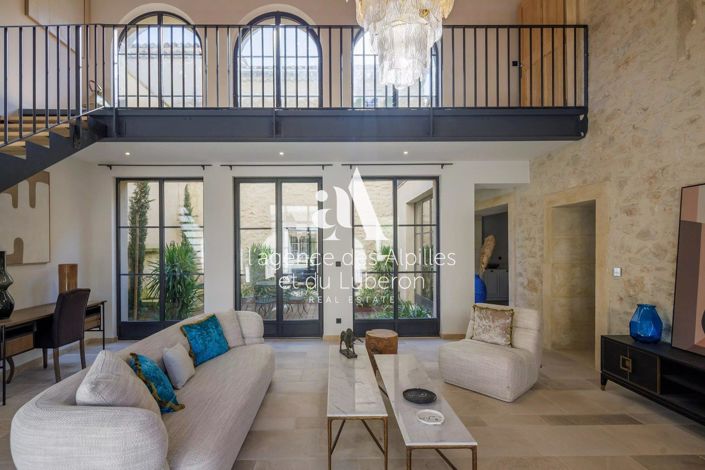 Image No.14-6 Bed House for sale