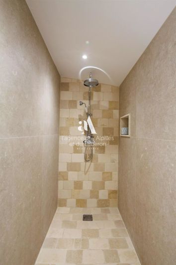 Image No.21-6 Bed House for sale