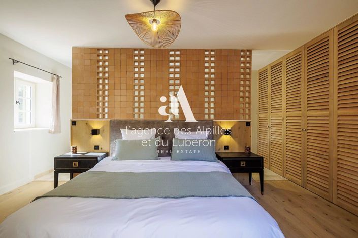 Image No.24-6 Bed House for sale