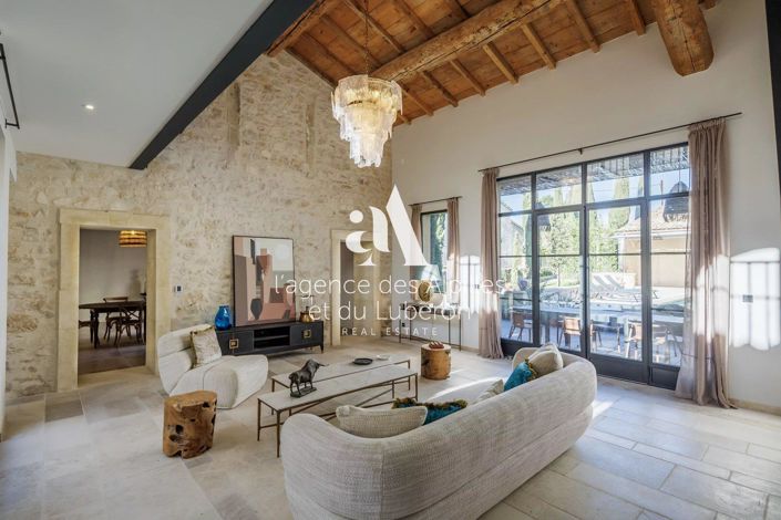 Image No.6-6 Bed House for sale