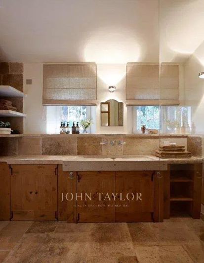 Image No.10-5 Bed House for sale