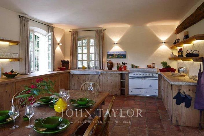 Image No.6-5 Bed House for sale