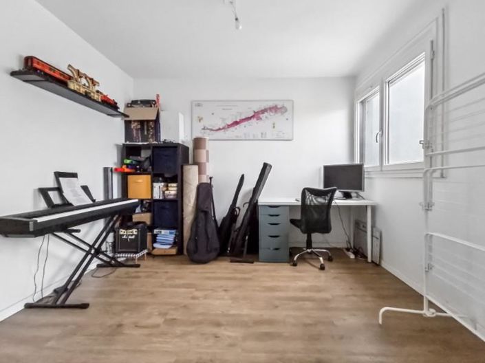 Image No.6-Apartment for sale