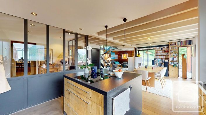 Image No.22-4 Bed Property for sale