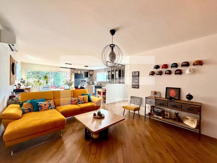 Image No.3-4 Bed House for sale