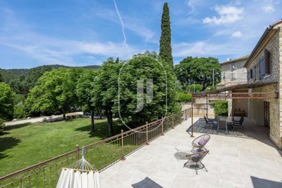 1 - Mérindol-les-Oliviers, Maison