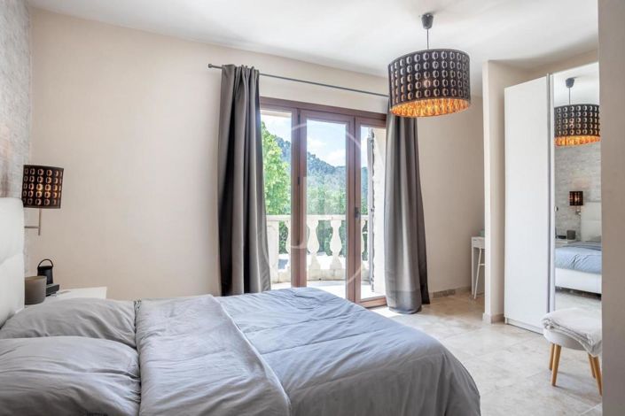 Image No.11-6 Bed House for sale