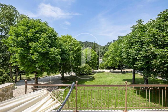 Image No.5-6 Bed House for sale