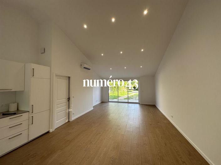 Image No.4-2 Bed Property for sale