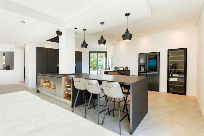 Image No.12-4 Bed House for sale