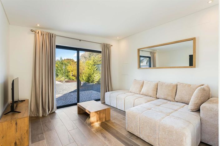 Image No.43-4 Bed House for sale