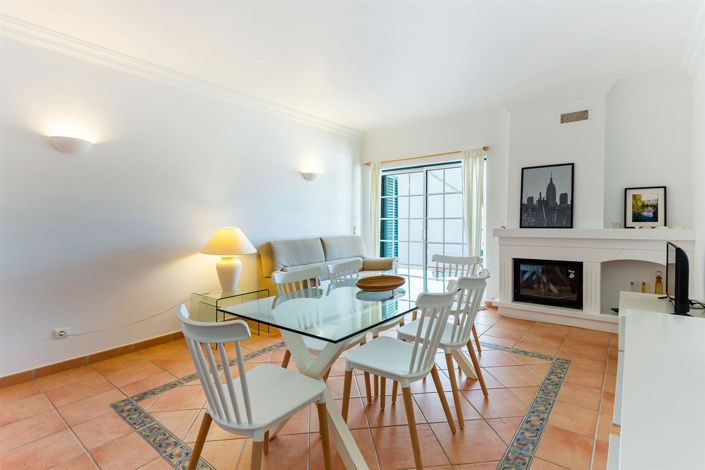 Image No.8-2 Bed House for sale