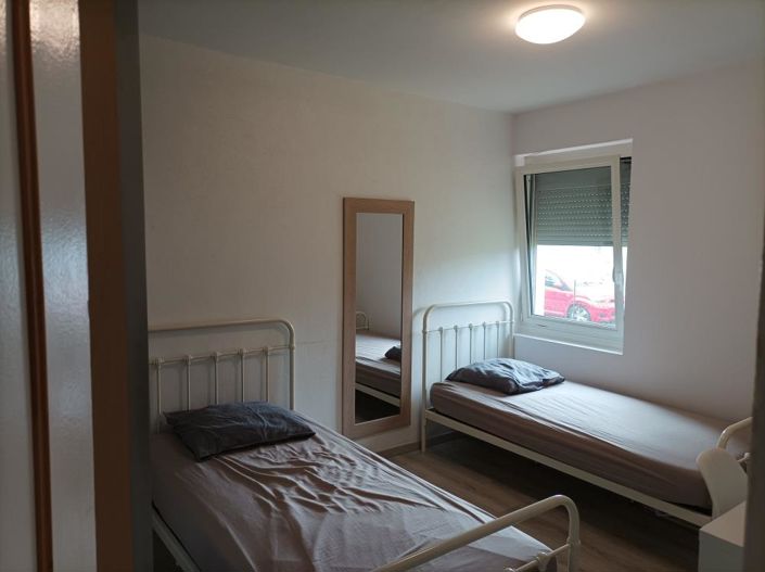 Image No.8-3 Bed House for sale