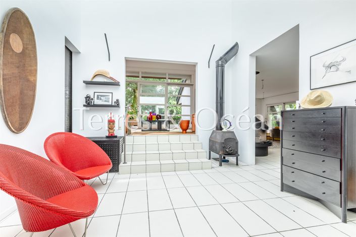 Image No.20-4 Bed House for sale