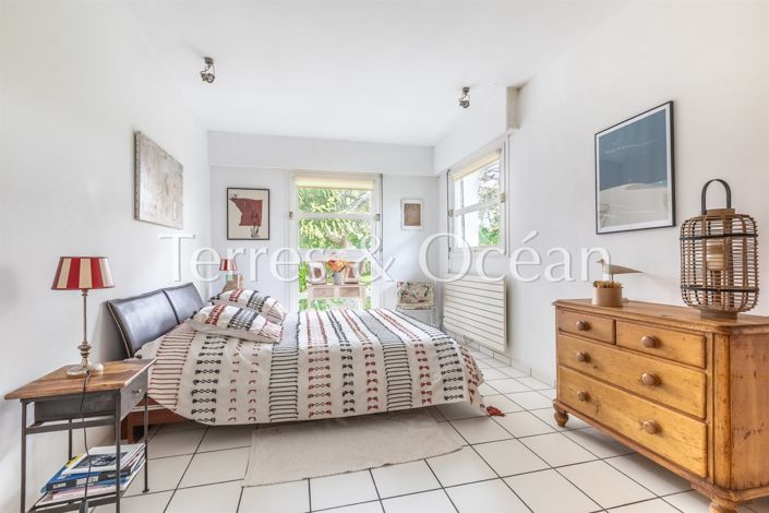 Image No.21-4 Bed House for sale