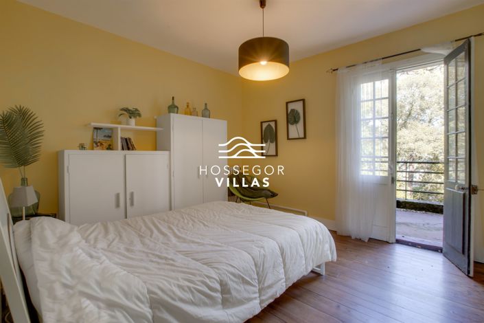 Image No.4-7 Bed House for sale