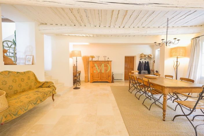 Image No.22-6 Bed House for sale