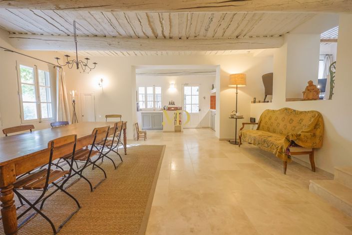 Image No.24-6 Bed House for sale