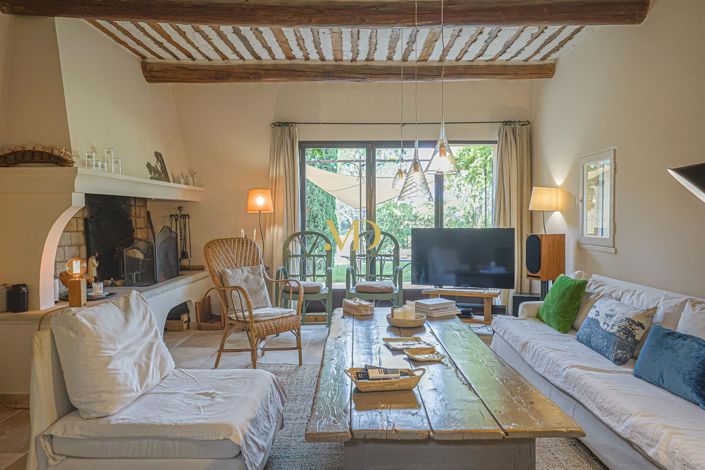 Image No.30-6 Bed House for sale