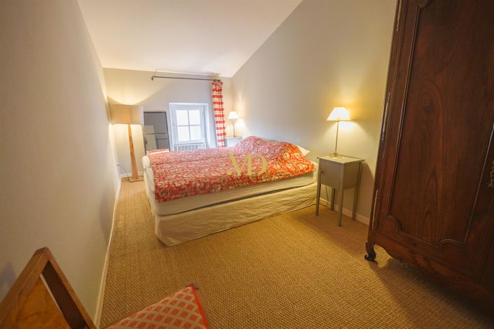 Image No.41-6 Bed House for sale