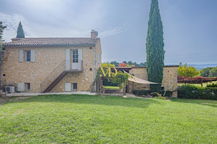 Image No.9-6 Bed House for sale