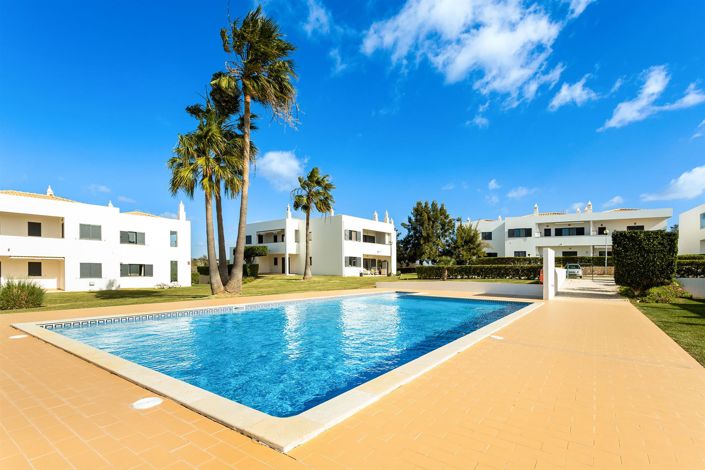 Image No.22-2 Bed Apartment for sale