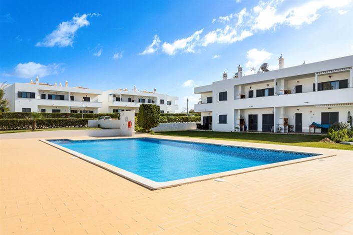 Image No.23-2 Bed Apartment for sale