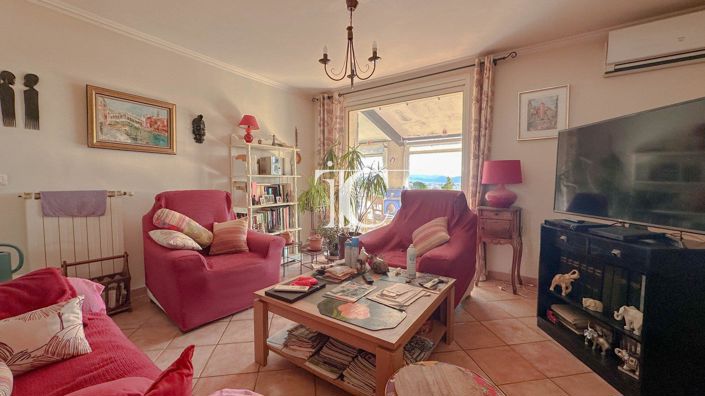 Image No.4-5 Bed House for sale