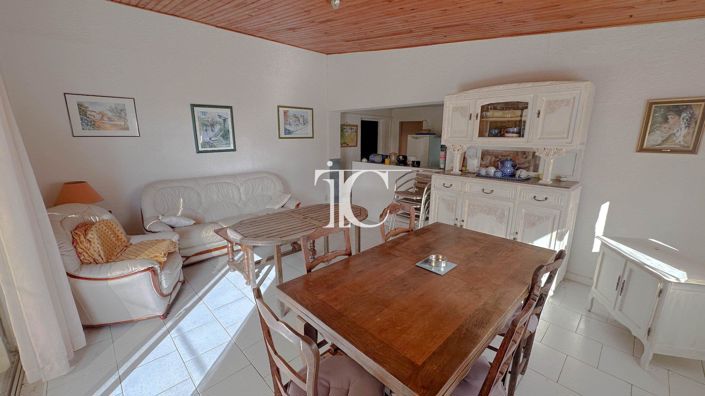 Image No.5-5 Bed House for sale