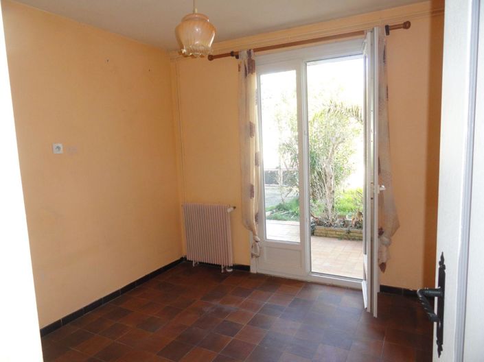 Image No.8-3 Bed House for sale
