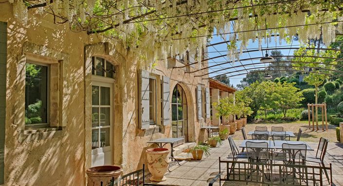 Image No.2-8 Bed Property for sale