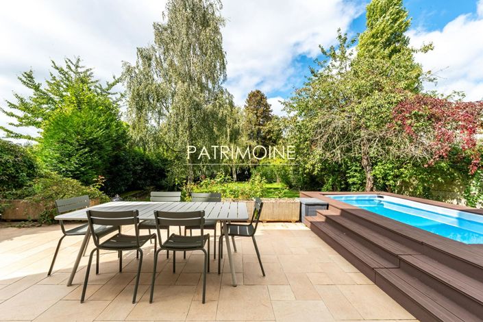 Image No.6-7 Bed Property for sale