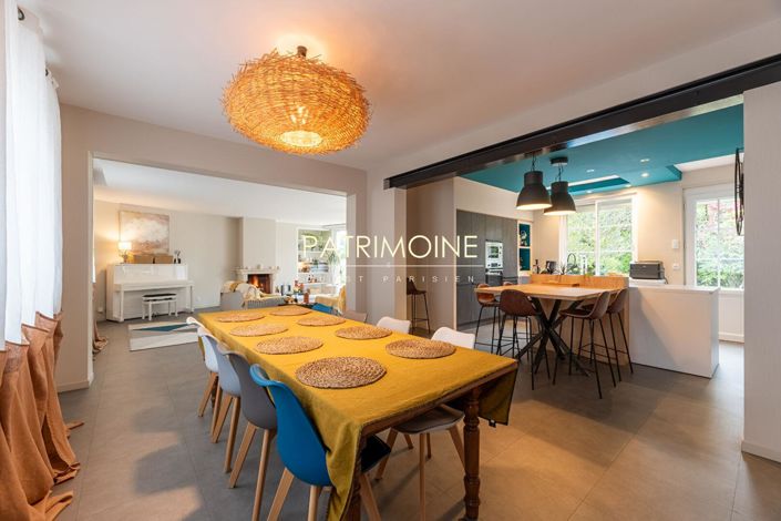 Image No.8-7 Bed Property for sale