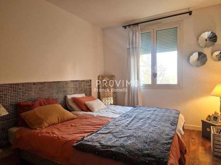 Image No.10-3 Bed Apartment for sale