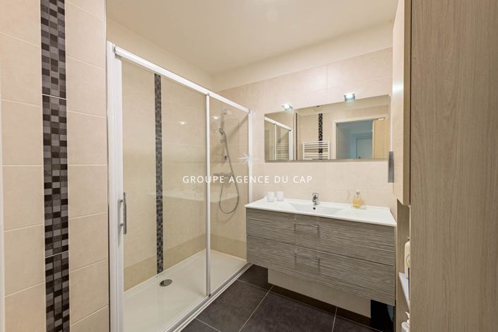 Image No.11-3 Bed Apartment for sale