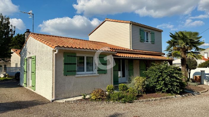 Image No.2-4 Bed House for sale