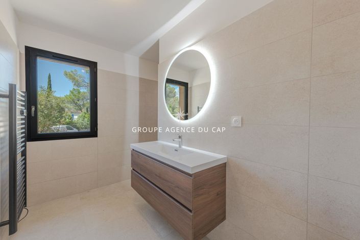 Image No.11-4 Bed House for sale