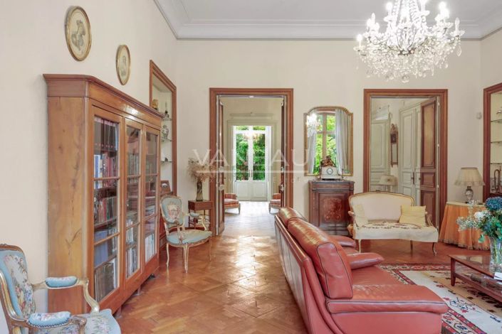 Image No.10-7 Bed House for sale