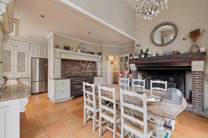 Image No.22-7 Bed House for sale