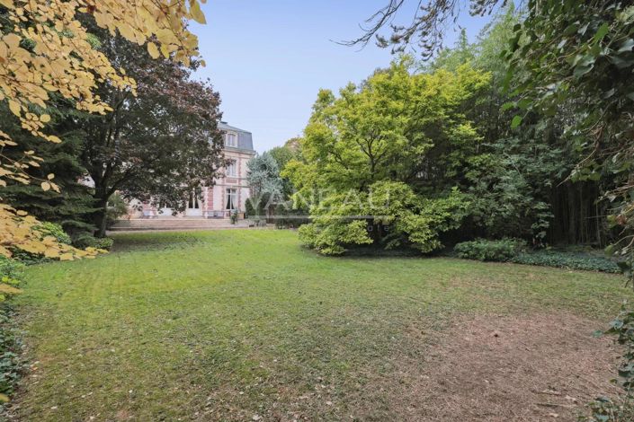 Image No.27-7 Bed House for sale